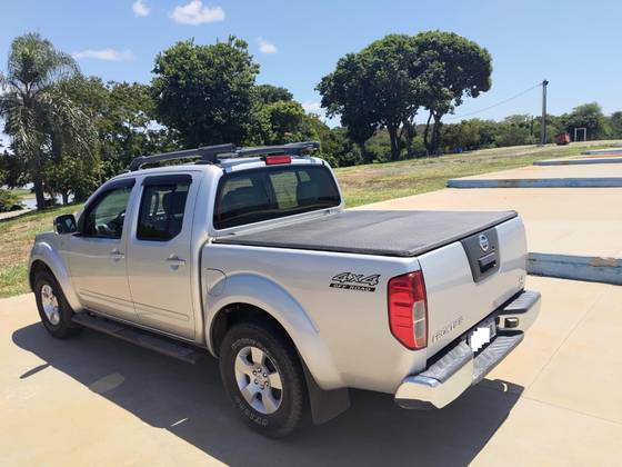 NISSAN FRONTIER 2.5 LE 4X4 CD TURBO ELETRONIC DIESEL 4P AUTOMÁTICO NISSAN FRONTIER 2.5 LE 4X4 CD TURBO ELETRONIC DIESEL 4P AUTOMÁTICO